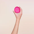 Intimina Ziggy la Cup Menstruelle Confortable eco-friendly qui peut être utilisée pendant les rapports sexuels